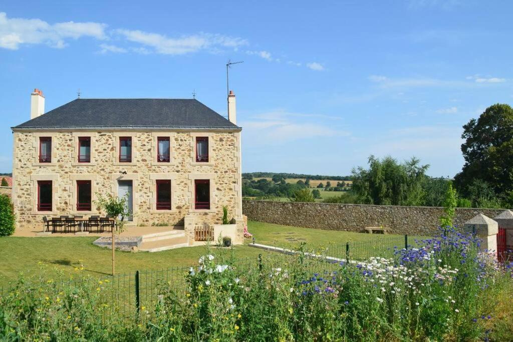 Gite La Dortiere S'Amuse, Magnifique Maison De Maitre 12Min Du Puy Du Fo Villa Sevremont Exterior photo