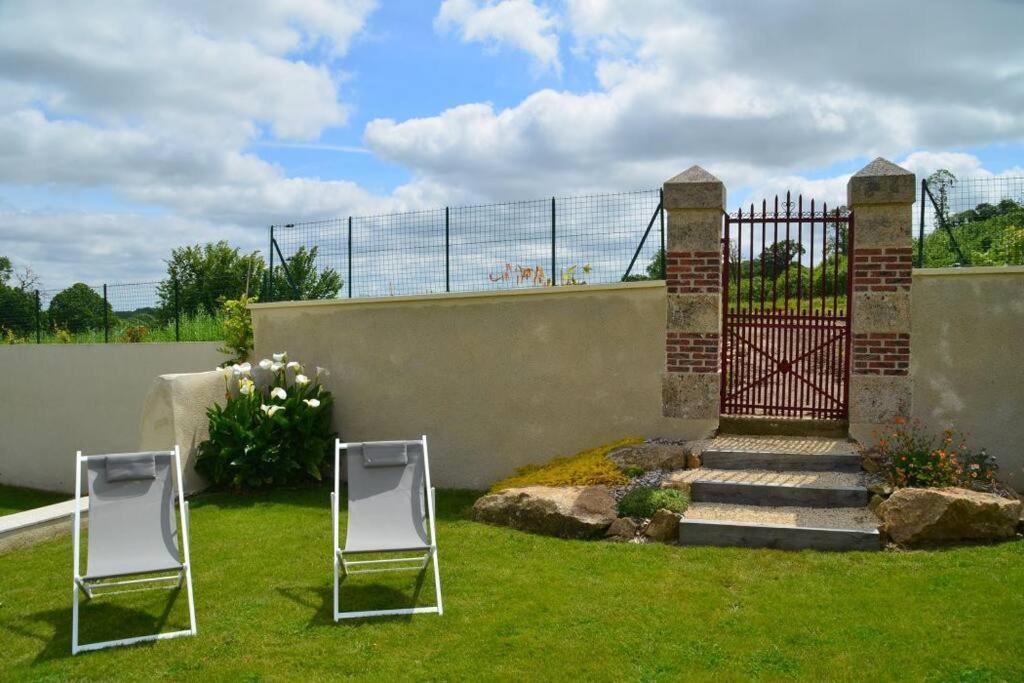 Gite La Dortiere S'Amuse, Magnifique Maison De Maitre 12Min Du Puy Du Fo Villa Sevremont Exterior photo