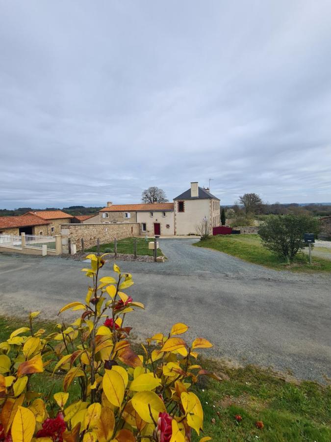 Gite La Dortiere S'Amuse, Magnifique Maison De Maitre 12Min Du Puy Du Fo Villa Sevremont Exterior photo